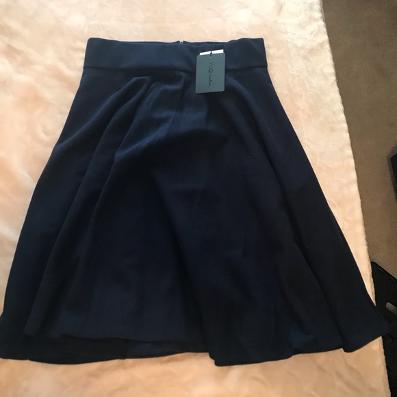 Skirt - Picture 3 of 4